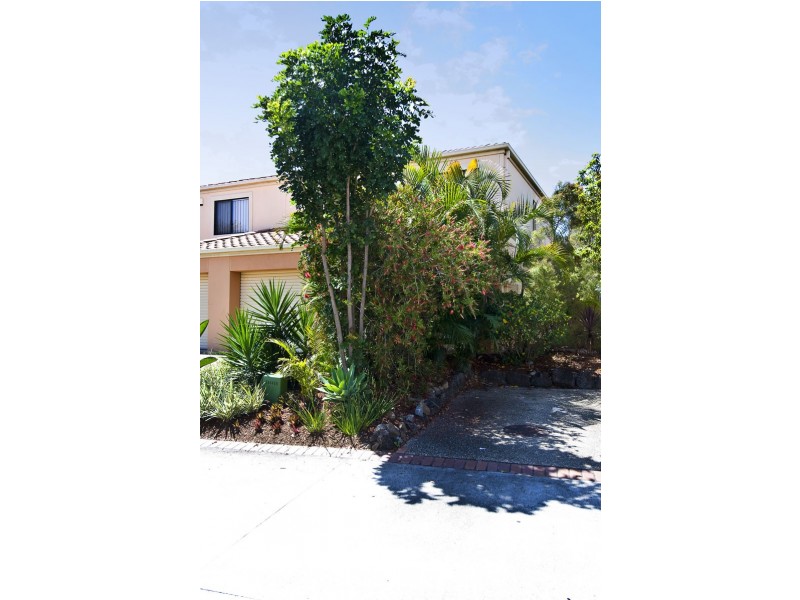 46/1 Warbler Parade, Varsity Lakes QLD 4227