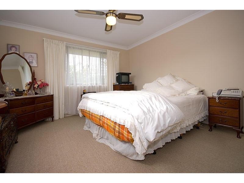 52 Treeview Drive, Burleigh Waters QLD 4220