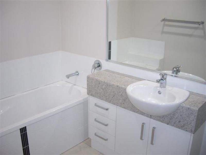 28 Wyndham Circuit, Holmview QLD 4207