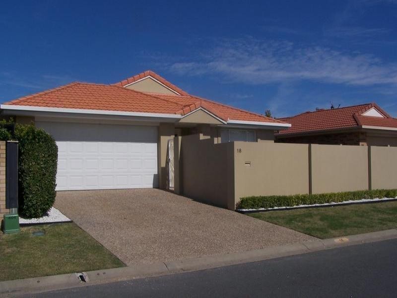 18 Nuthatch Street, Burleigh Waters QLD 4220