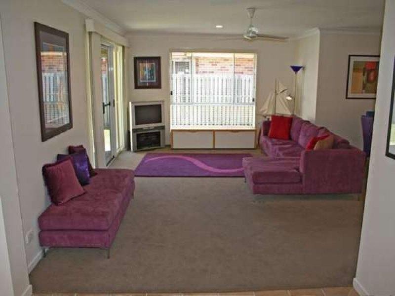 18 Nuthatch Street, Burleigh Waters QLD 4220