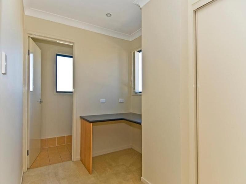 1/8 Carina Peak Drive, Varsity Lakes QLD 4227