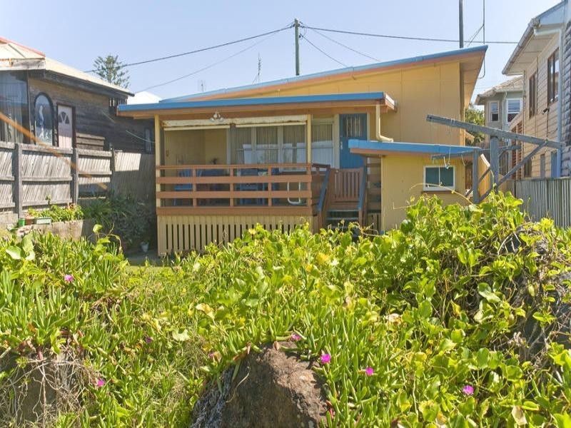 227 Jefferson Lane, Palm Beach QLD 4221