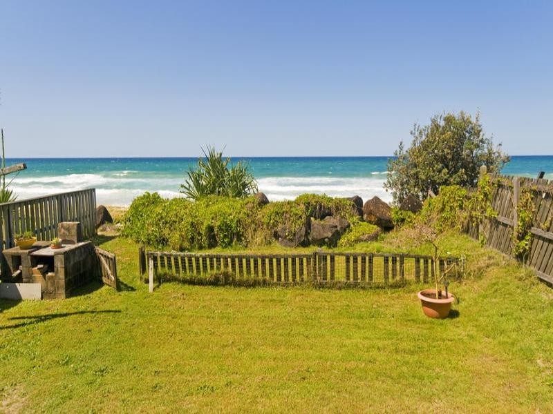 227 Jefferson Lane, Palm Beach QLD 4221