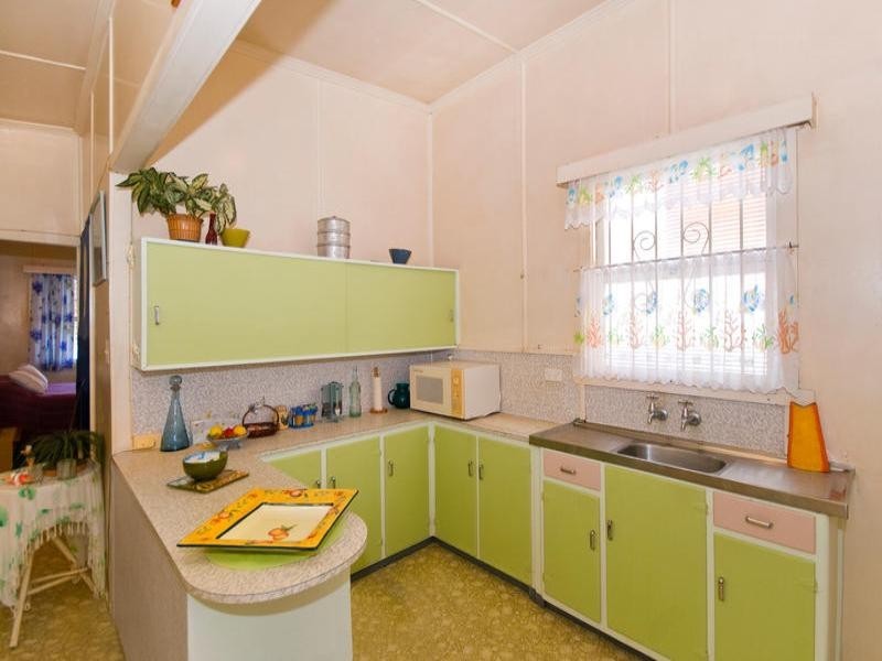 227 Jefferson Lane, Palm Beach QLD 4221