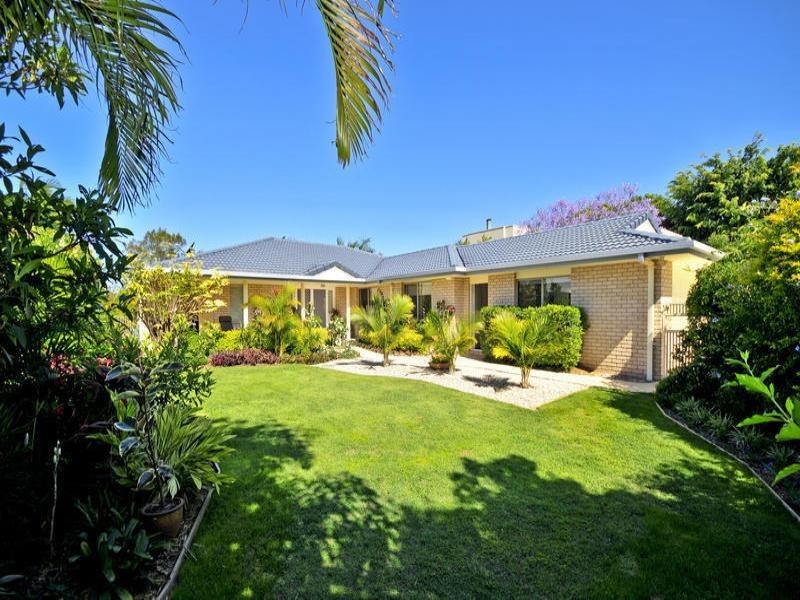 112 Dunlin Drive, Burleigh Waters QLD 4220