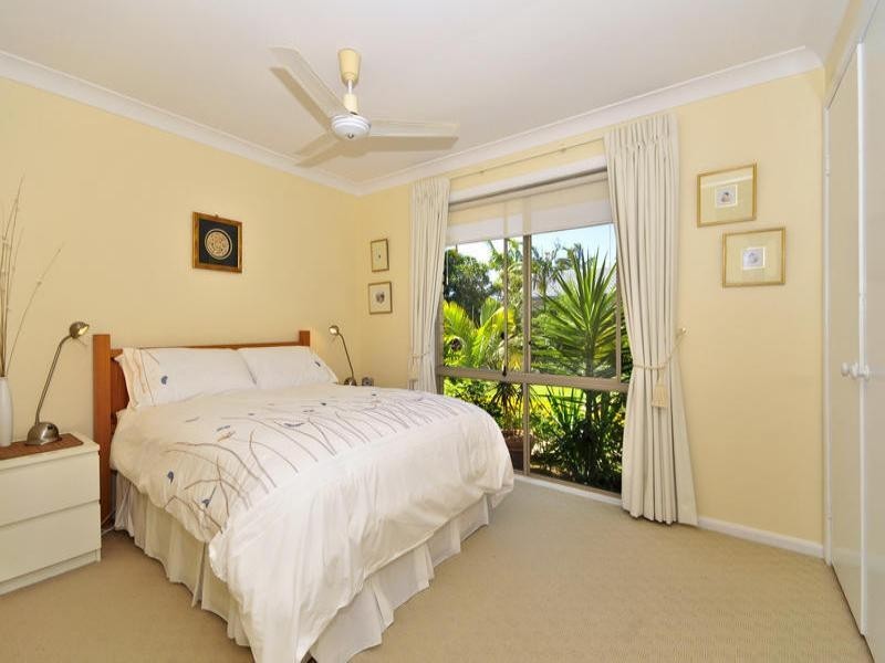 112 Dunlin Drive, Burleigh Waters QLD 4220