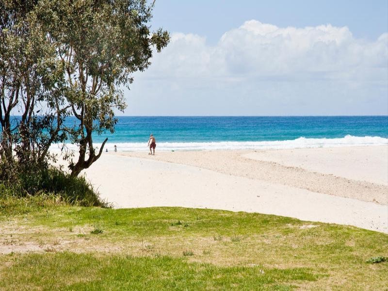 2/31 Teemangum Street, Currumbin QLD 4223