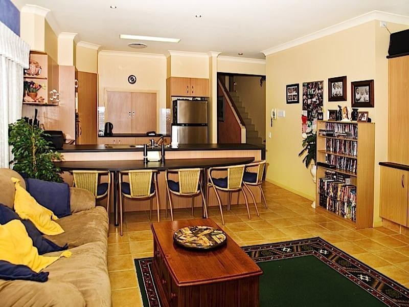 6 Magenta Drive, Varsity Lakes QLD 4227