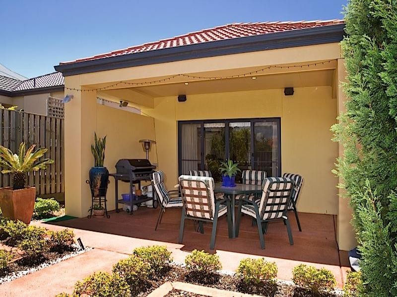 6 Magenta Drive, Varsity Lakes QLD 4227