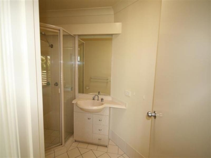 96/215 Cottesloe Drive, Mermaid Waters QLD 4218