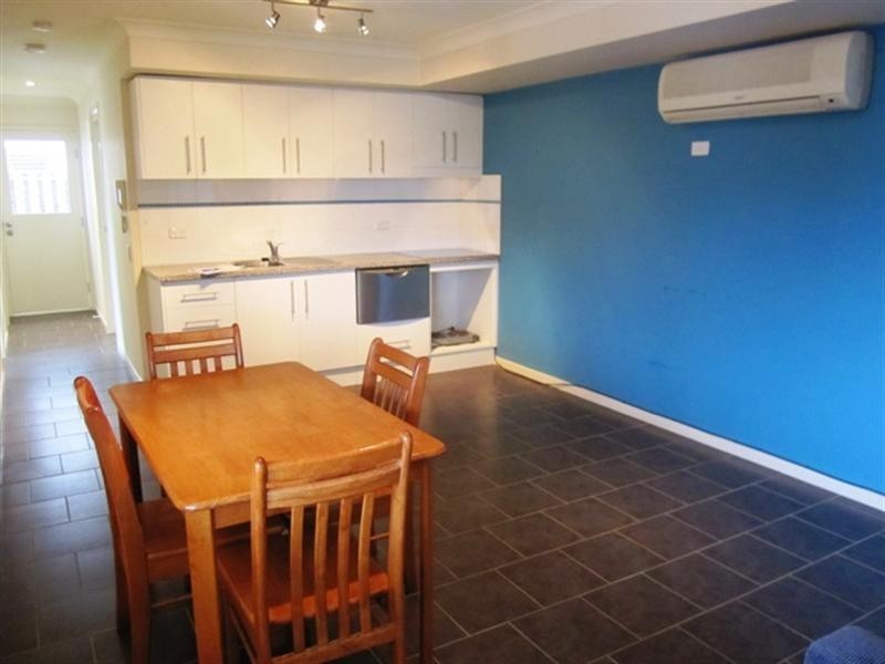 1a/20 Tourangeau Crescent, Varsity Lakes QLD 4227