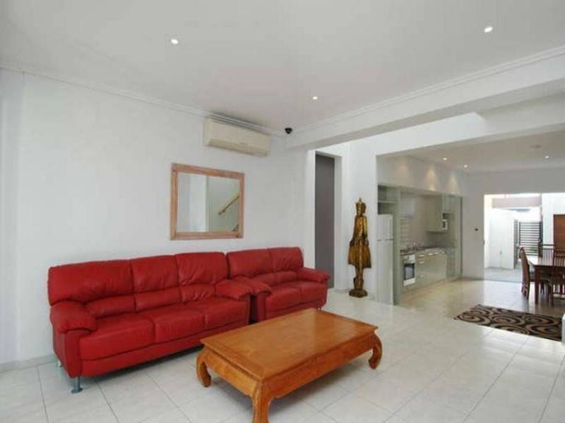 8 Lader Terrace, Varsity Lakes QLD 4227