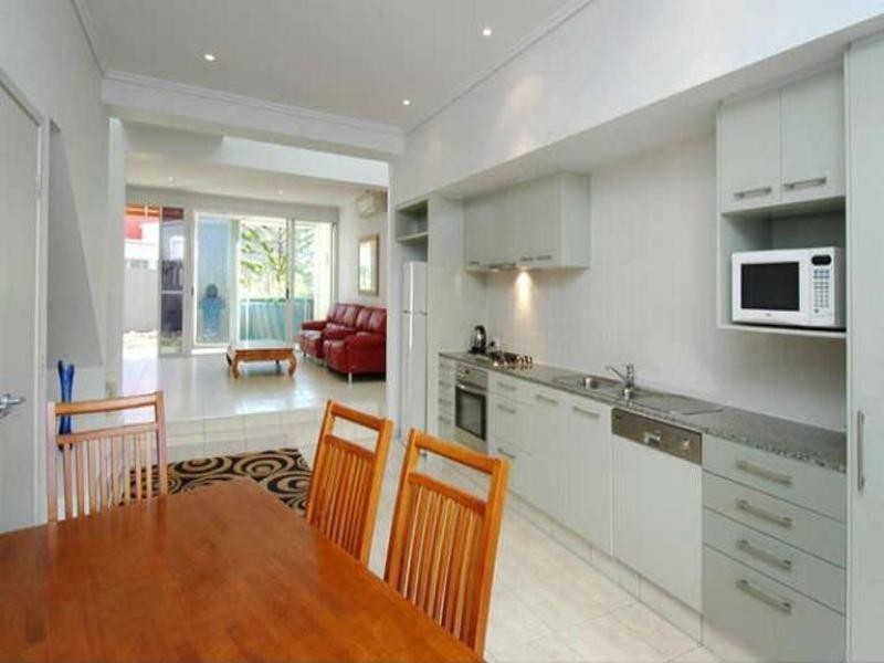 8 Lader Terrace, Varsity Lakes QLD 4227