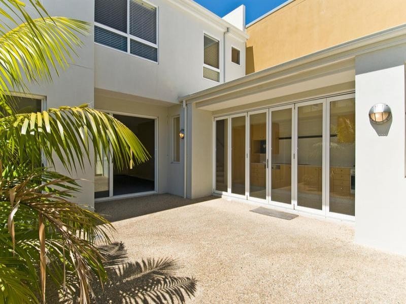 12 Lader Terrace, Varsity Lakes QLD 4227