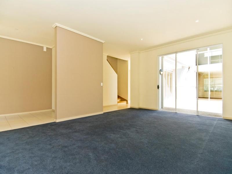 12 Lader Terrace, Varsity Lakes QLD 4227