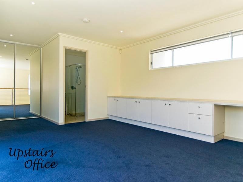 12 Lader Terrace, Varsity Lakes QLD 4227