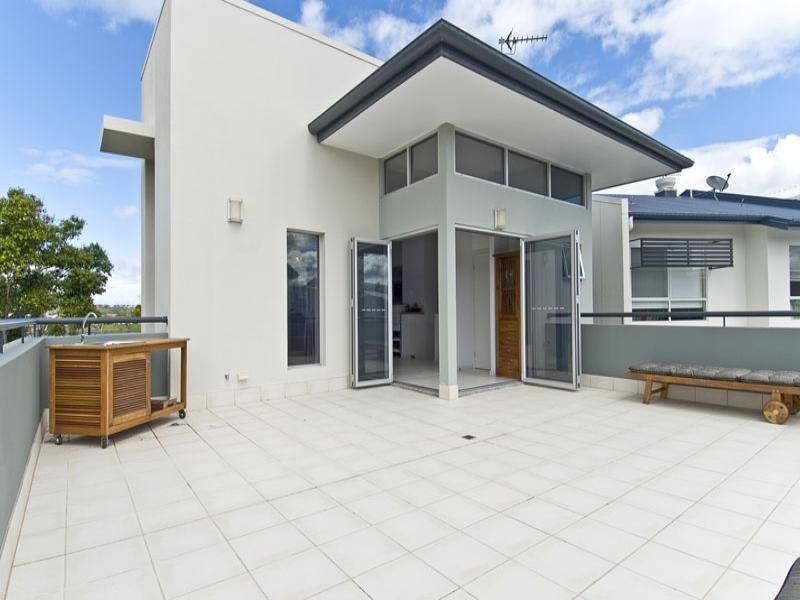 13 Watts Drive, Varsity Lakes QLD 4227