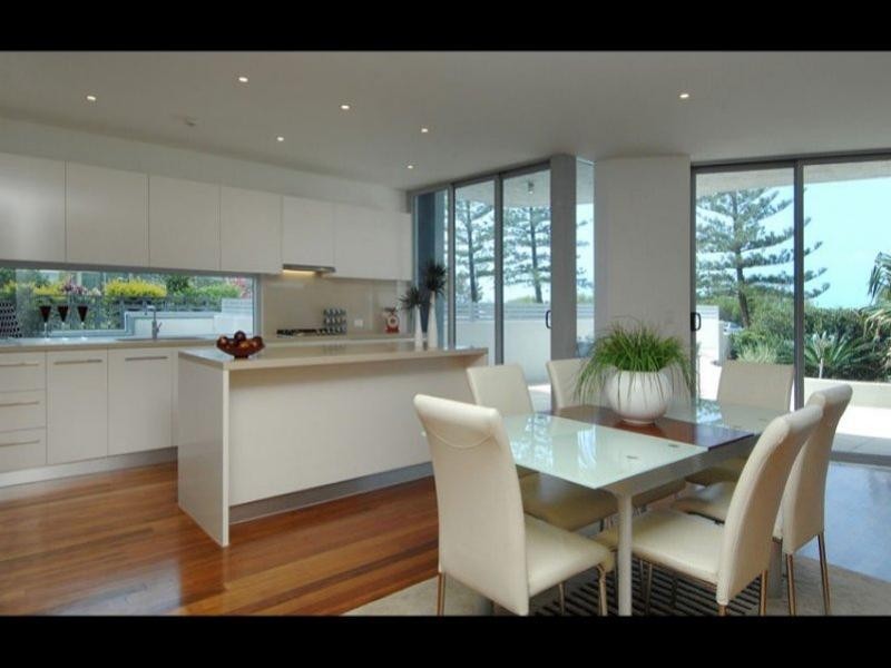 112 The Esplanade, Burleigh Heads QLD 4220