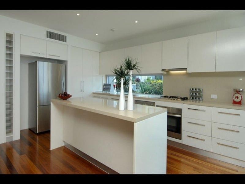 112 The Esplanade, Burleigh Heads QLD 4220