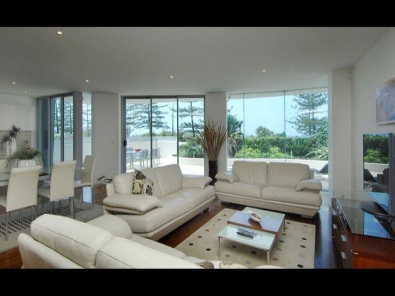 112 The Esplanade, Burleigh Heads QLD 4220