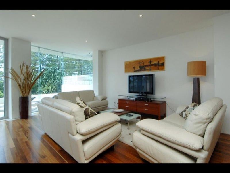 112 The Esplanade, Burleigh Heads QLD 4220