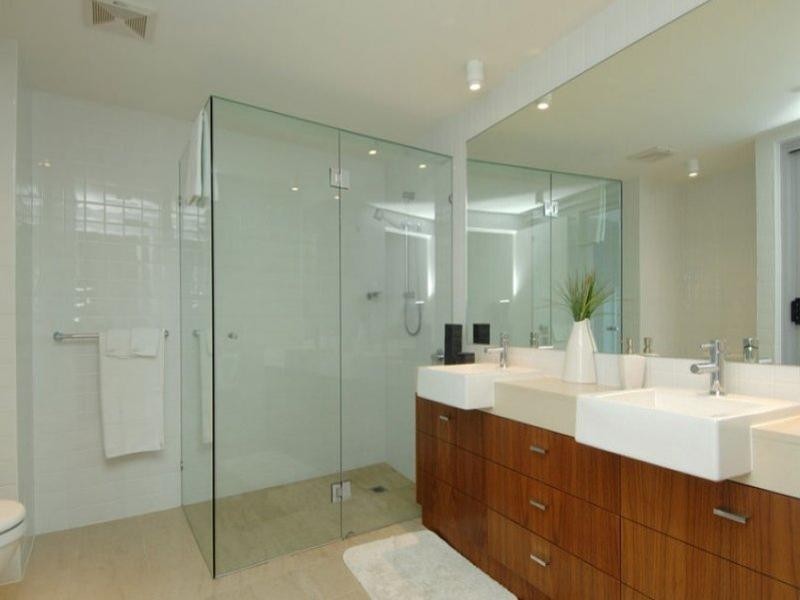 112 The Esplanade, Burleigh Heads QLD 4220