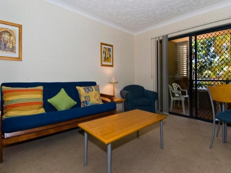 4/38 Petrel Avenue, Mermaid Beach QLD 4218