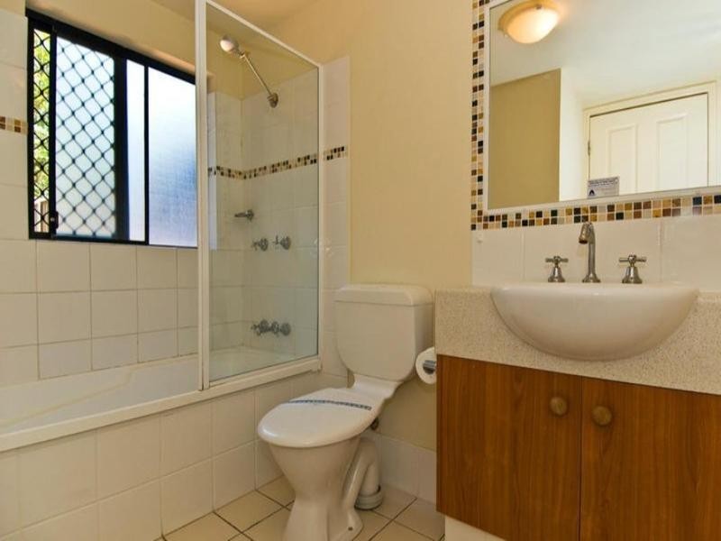 4/38 Petrel Avenue, Mermaid Beach QLD 4218