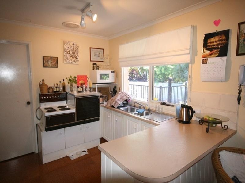 1 Petherbridge Avenue, Merrimac QLD 4226