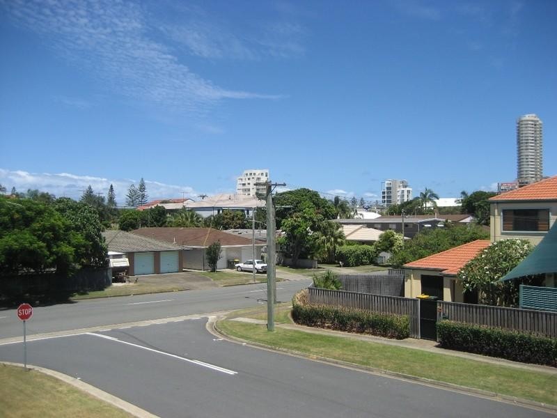 Lot 2/56 Sunshine Boulevard, Miami QLD 4220