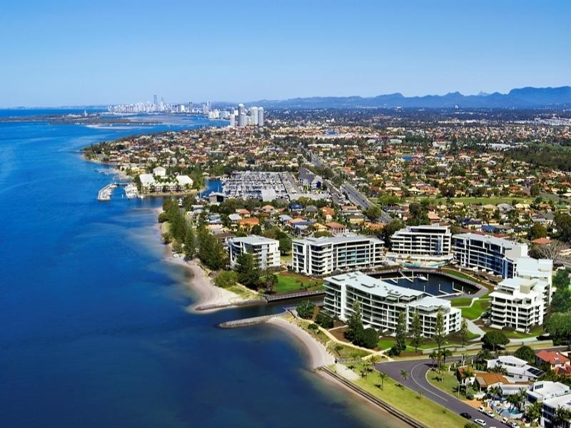 323 Bayview Street, Hollywell QLD 4216