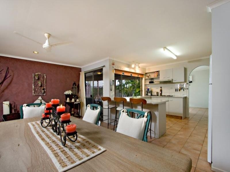 8 Laggan Court, Merrimac QLD 4226