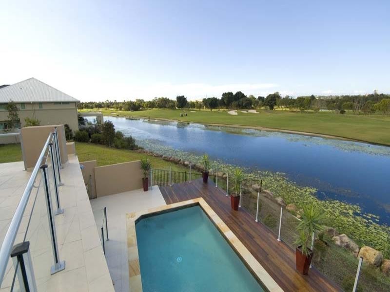 814 Legend Trail, Robina QLD 4226