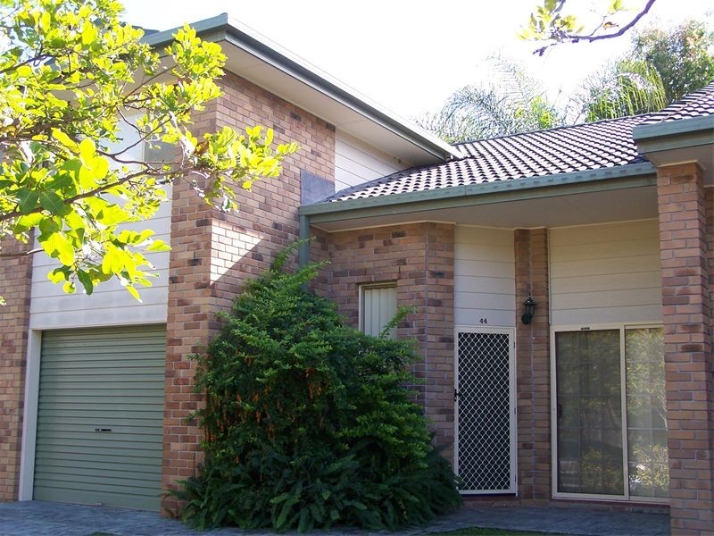 1A Alison Road, Carrara QLD 4211