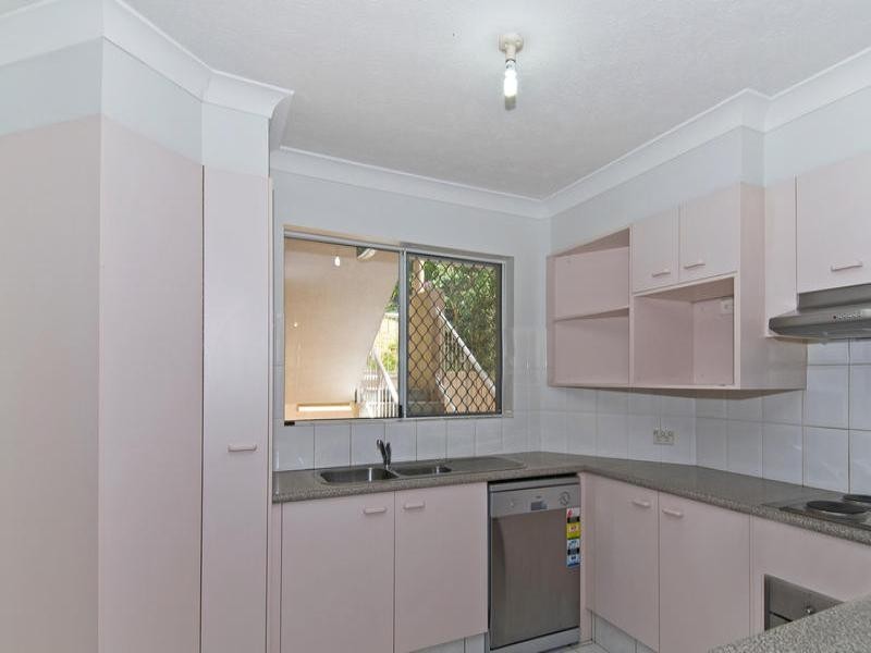 10/14 Brake Street, Burleigh Heads QLD 4220