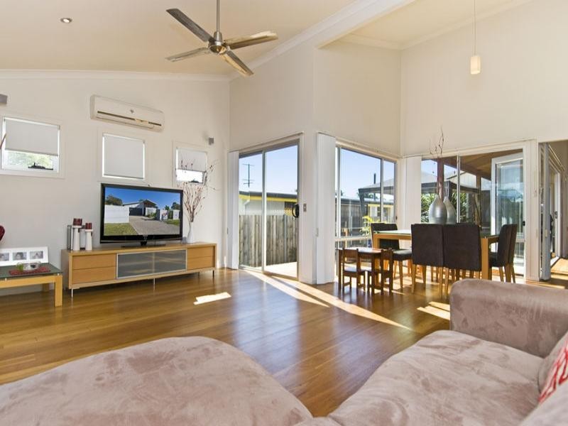 30 Townson Avenue, Palm Beach QLD 4221