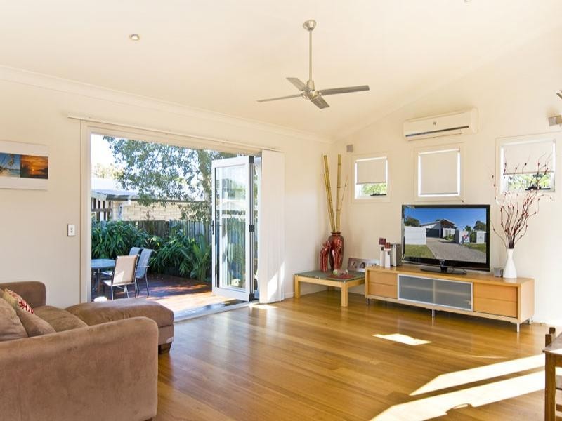 30 Townson Avenue, Palm Beach QLD 4221