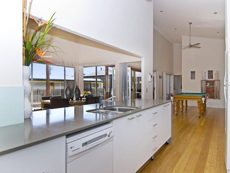 30 Townson Avenue, Palm Beach QLD 4221