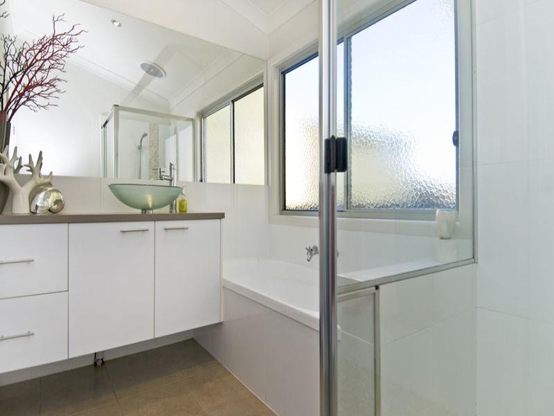 30 Townson Avenue, Palm Beach QLD 4221