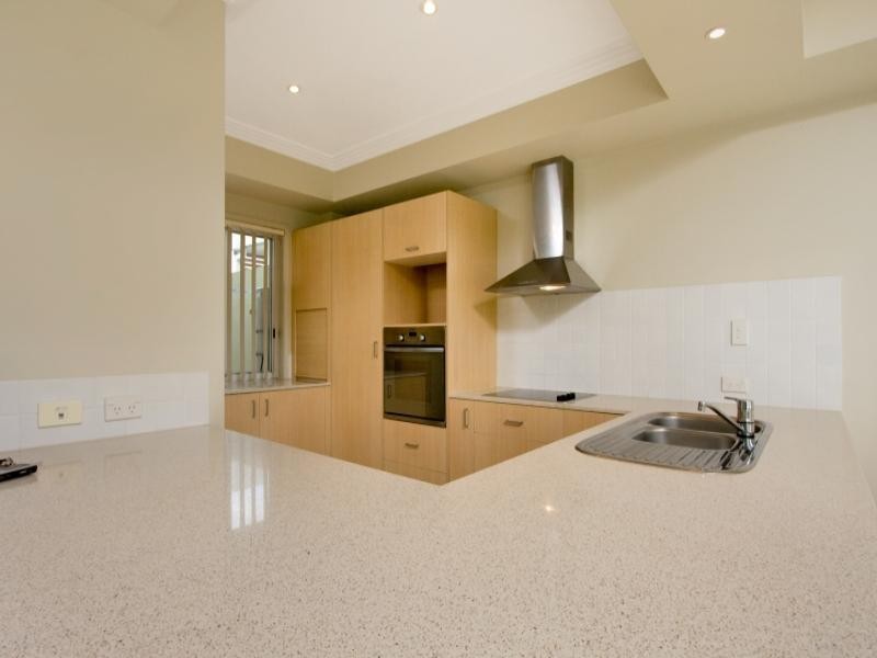 15 Royal Links Drive, Robina QLD 4226