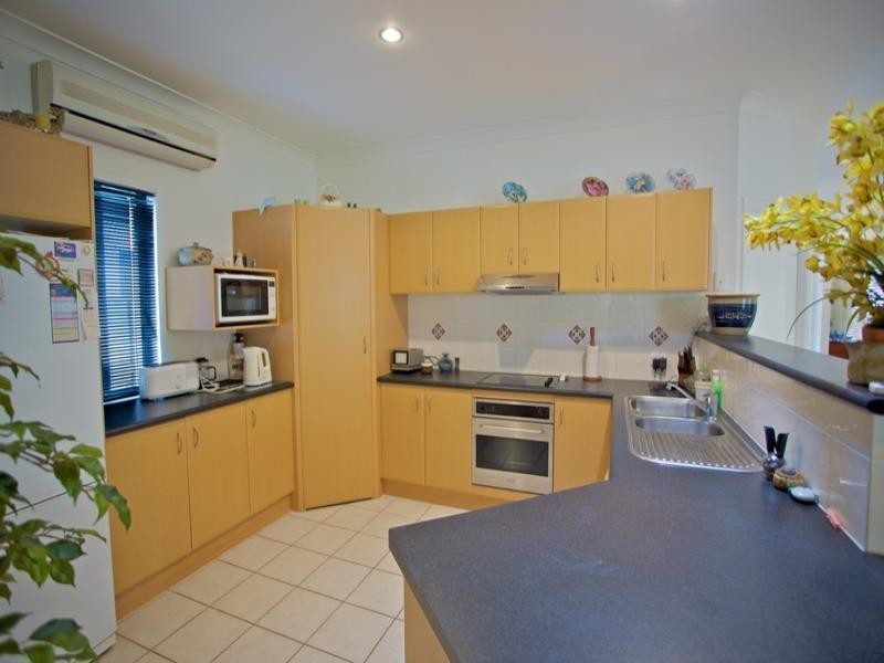 4 Morea Court, Varsity Lakes QLD 4227