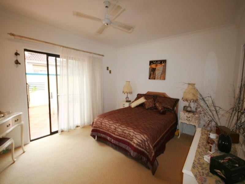 4 Morea Court, Varsity Lakes QLD 4227