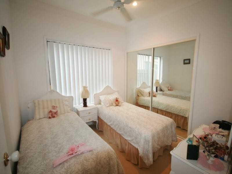 4 Morea Court, Varsity Lakes QLD 4227