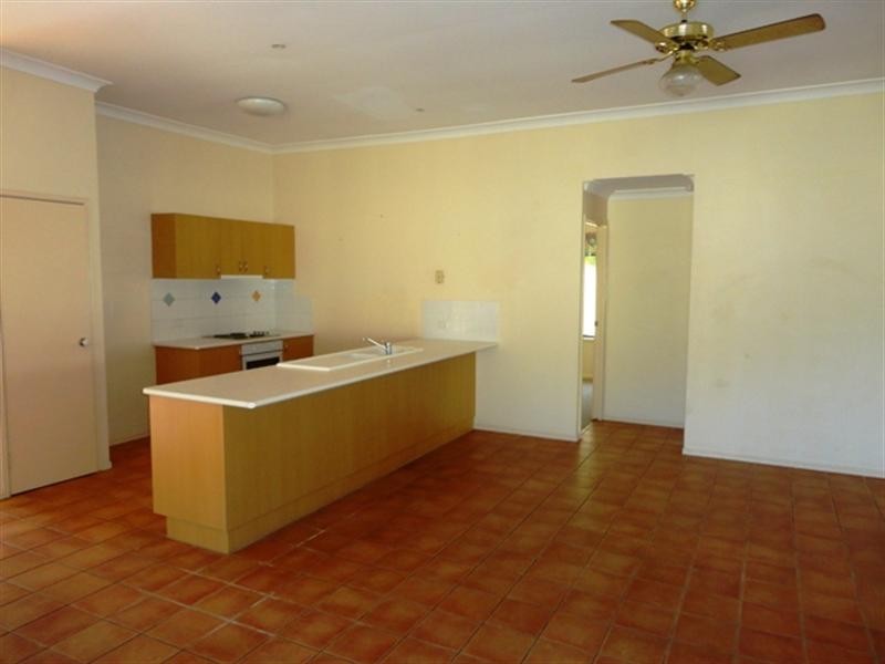 1 Yarraville Street, Robina QLD 4226