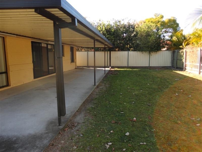 1 Yarraville Street, Robina QLD 4226