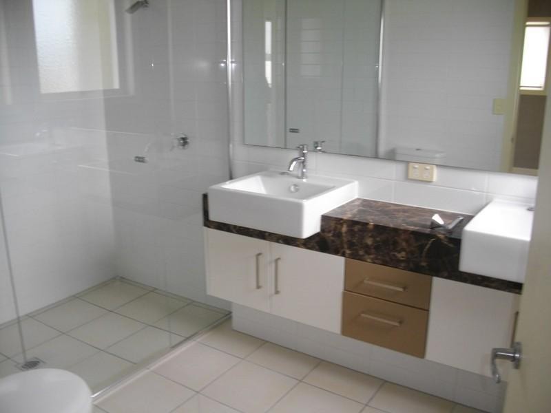 2/1 St Pauls Crescent ‘Park Azzura’, Varsity Lakes QLD 4227