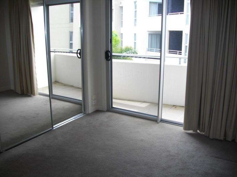 2/1 St Pauls Crescent ‘Park Azzura’, Varsity Lakes QLD 4227