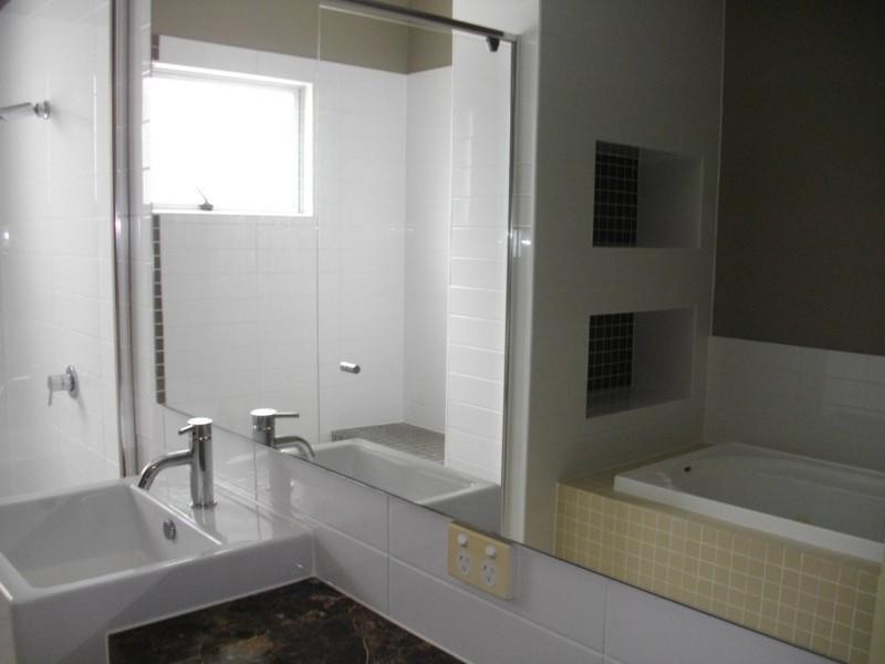 2/1 St Pauls Crescent ‘Park Azzura’, Varsity Lakes QLD 4227