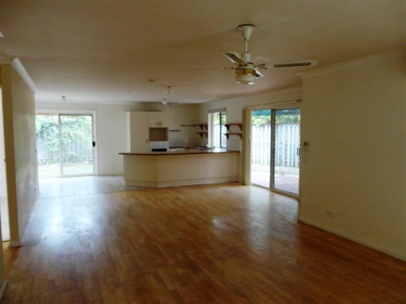 12 Pristine Court, Varsity Lakes QLD 4227